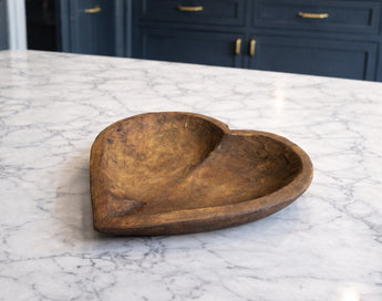 Hand crafted mango wood heart shaped bowl