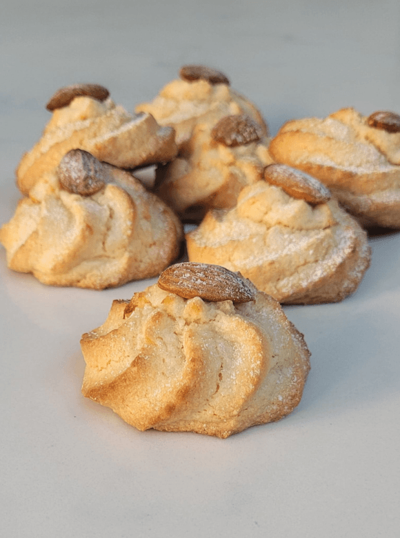Almond paste cookies (Biscotti di pasta di mandorle)