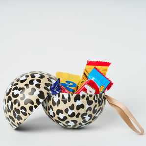 Gåva Gifting Leopard Print Filled Christmas Baubles