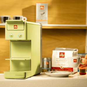 illy Y3.3 Espresso & Coffee Machine + FREE Italian Coffee Pods and Granola