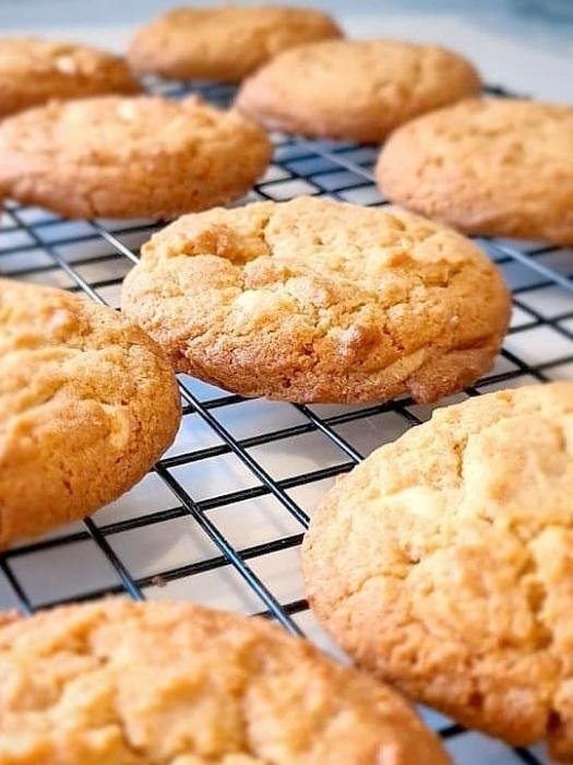Peanut Butter and White Chocolate Cookies - Fresh Bakes - Chefs For Foodies