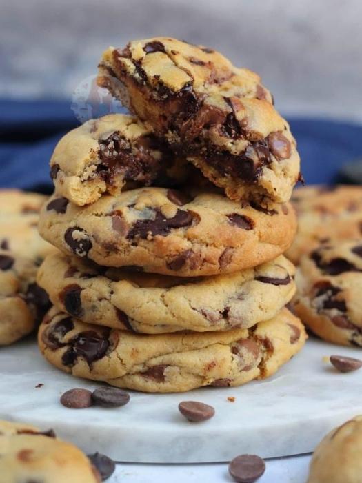 Box of Chocolate Chip Cookies - Fresh Bakes - Chefs For Foodies